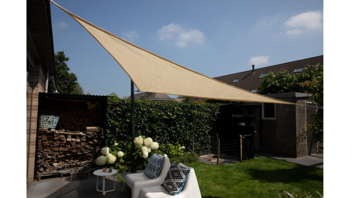 Zagiel  trojkat 90 4 x 4 x 57 m kolor Piaskowy